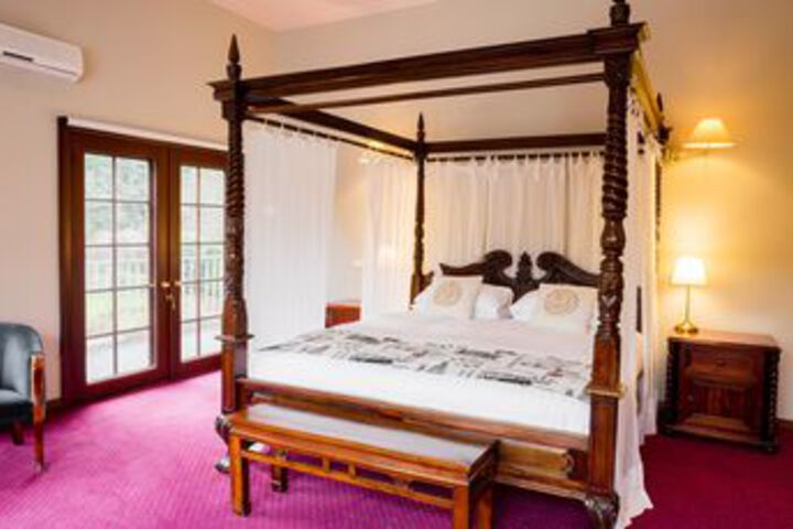 Room 21 of 49