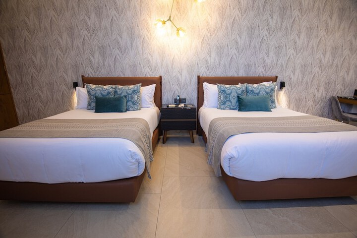 Room 16 of 84