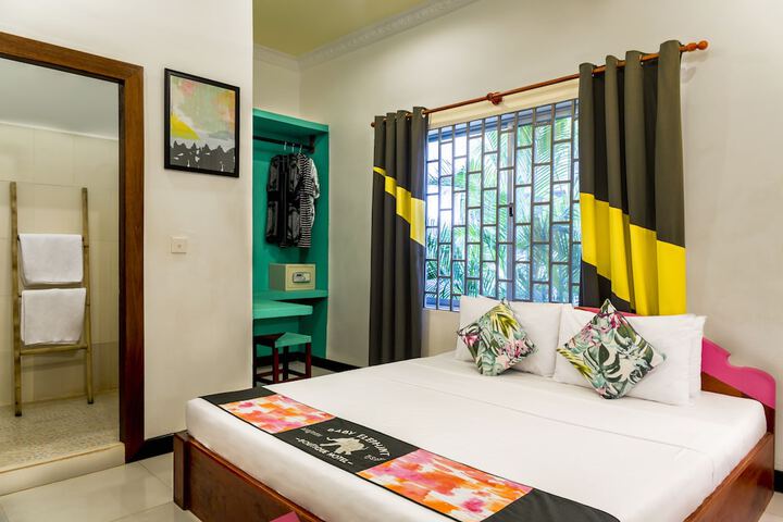 Room 27 of 146