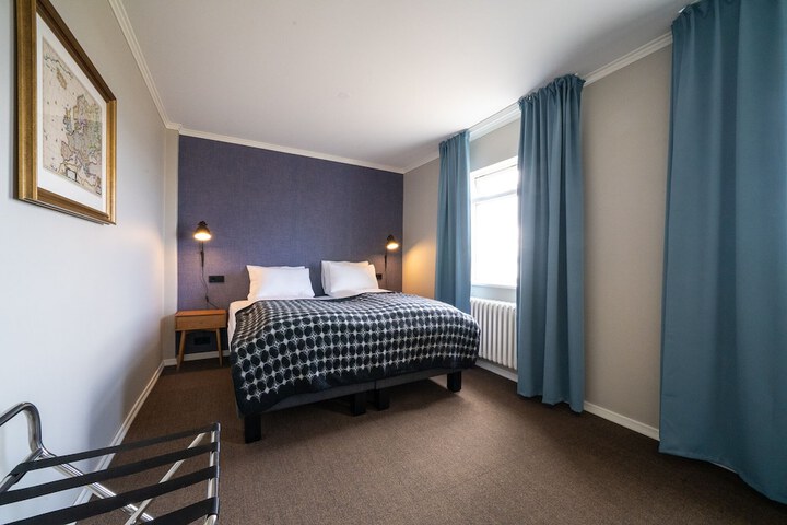 Room 7 of 179