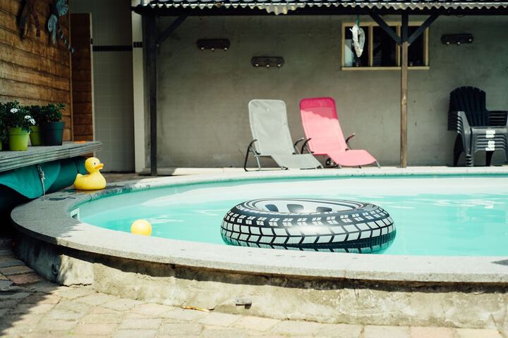 Pool 10 of 47