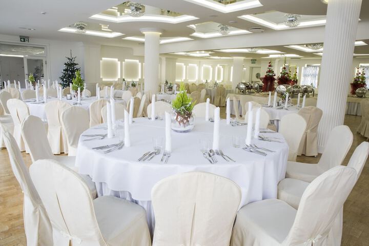 Ballroom/Hall 109 of 132
