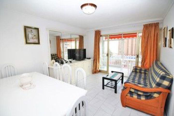 Room 12 of 16