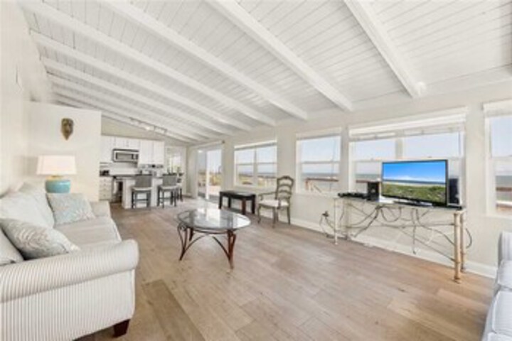 Image of Coastal Charm 2 Bedrooms, Ocean Front, Sleeps 6