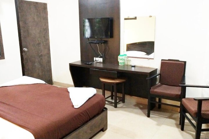 Room 18 of 32