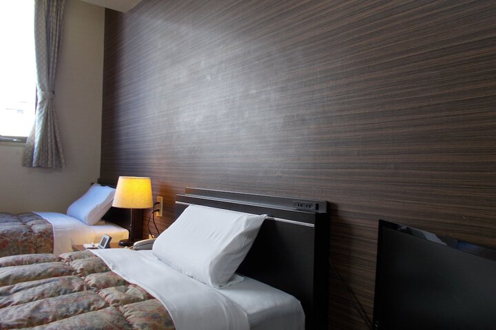Room 5 of 44