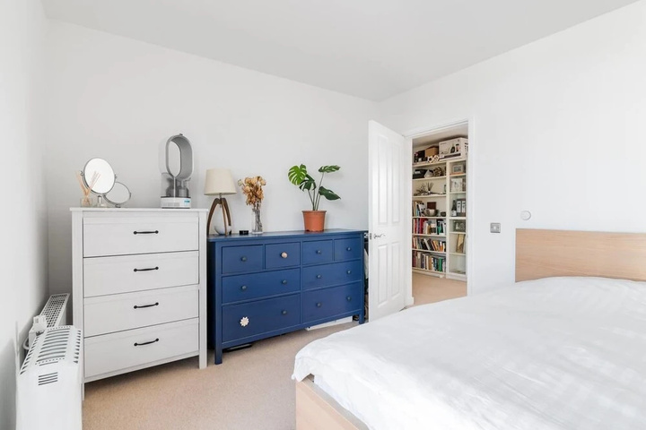 Room 2 of 11