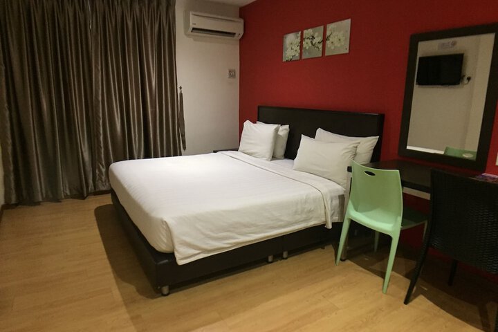 Room 7 of 40