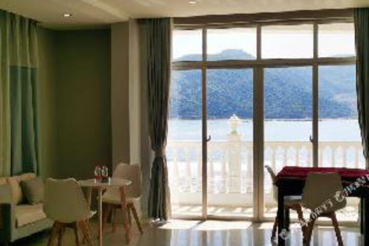 Meiliya Hotel(Sanya Wuzhizhou Island)