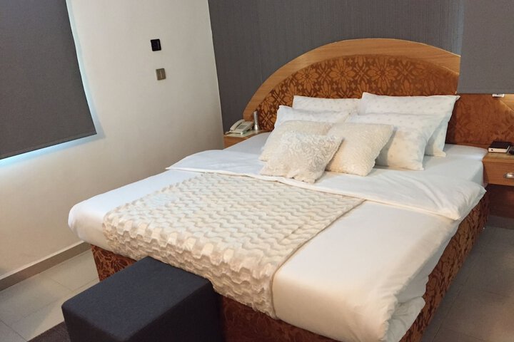 Room 3 of 30