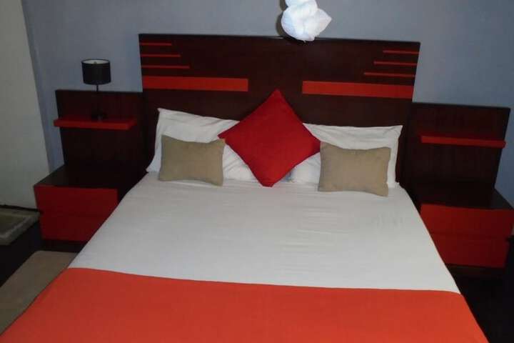 Room 2 of 14