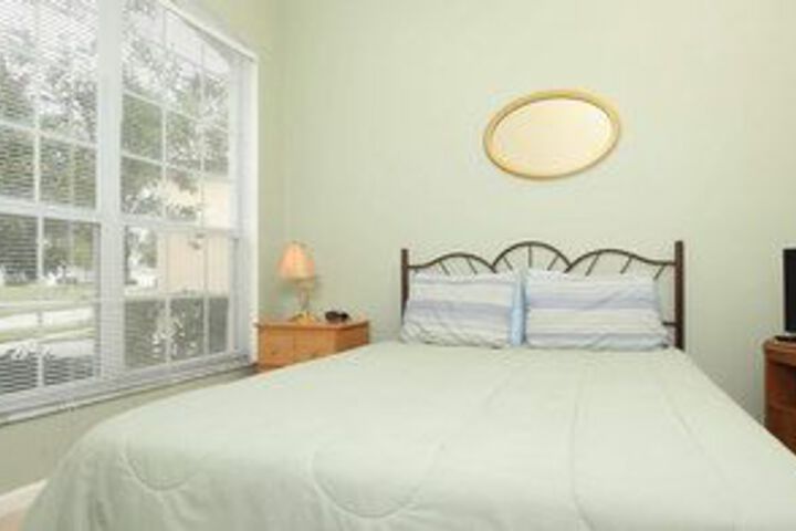 Room 10 of 21