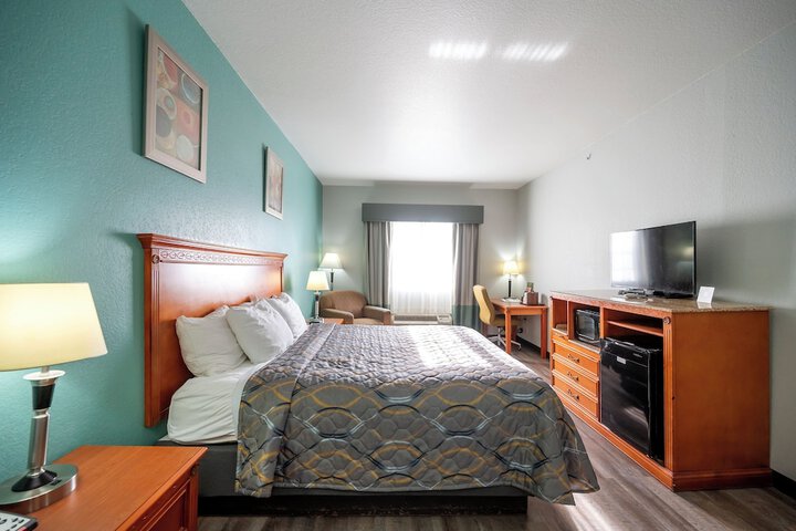 Room 16 of 31