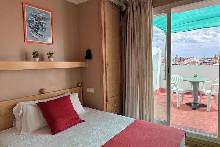 Room 8 of 18
