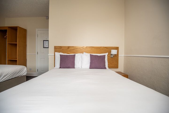 Room 6 of 36
