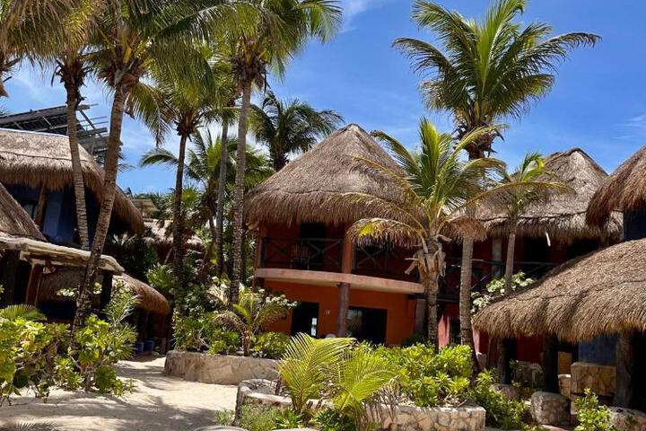 Hotel Entry
