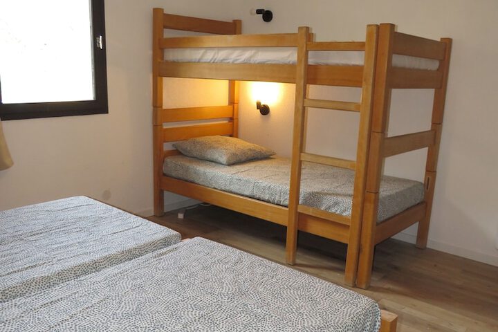 Room 5 of 28