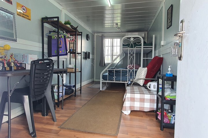 Room 9 of 23