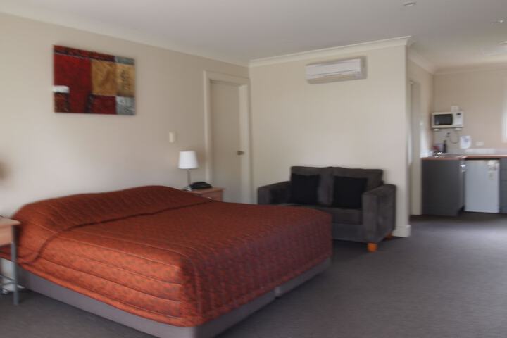 Room 4 of 39