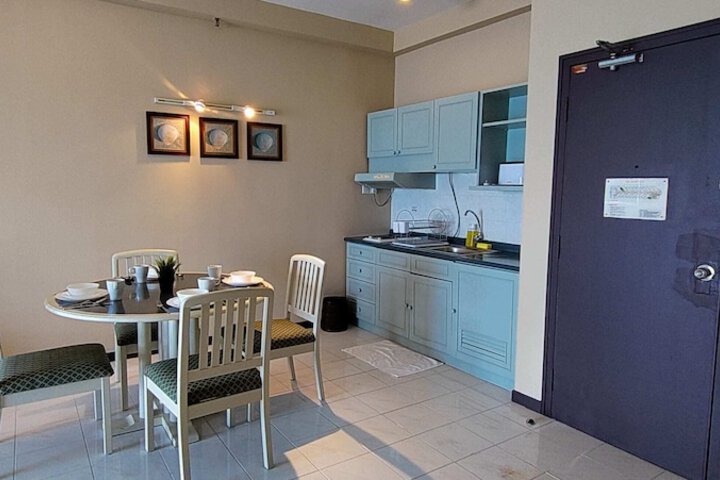 Room 324 of 650