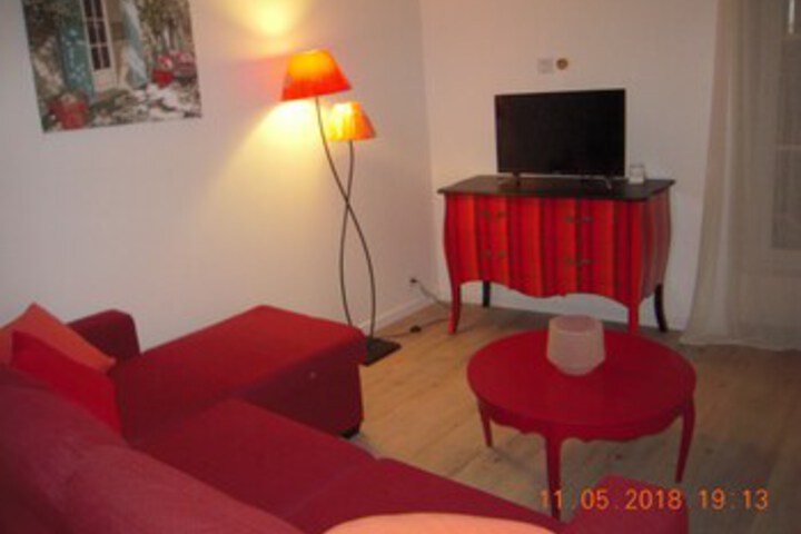 Room 3 of 8
