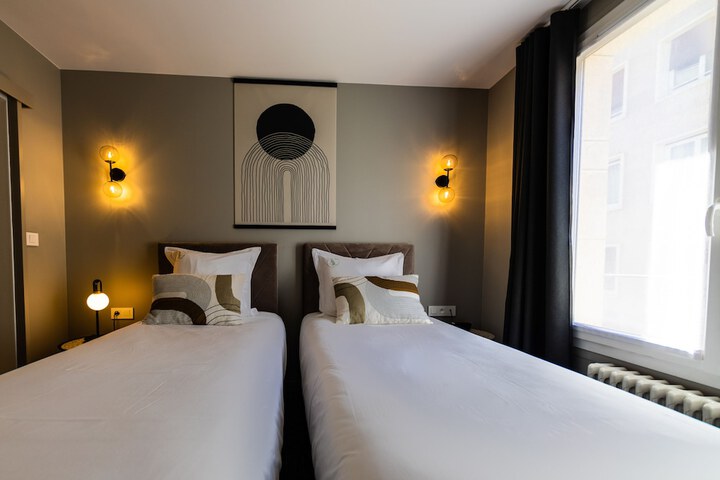 Room 27 of 58