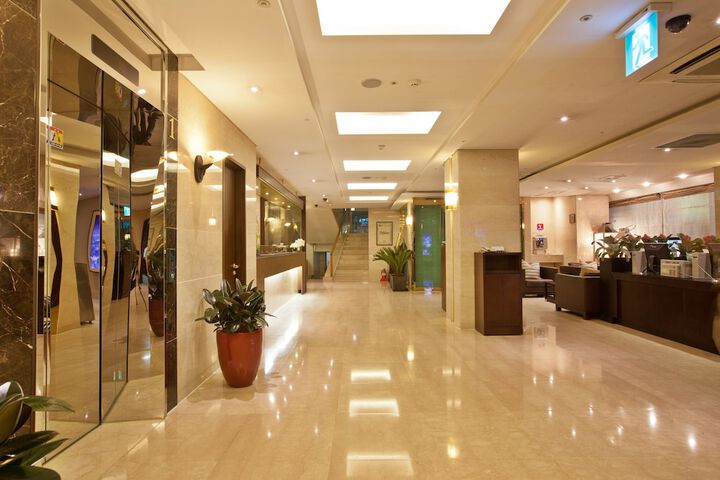 Lobby Photos