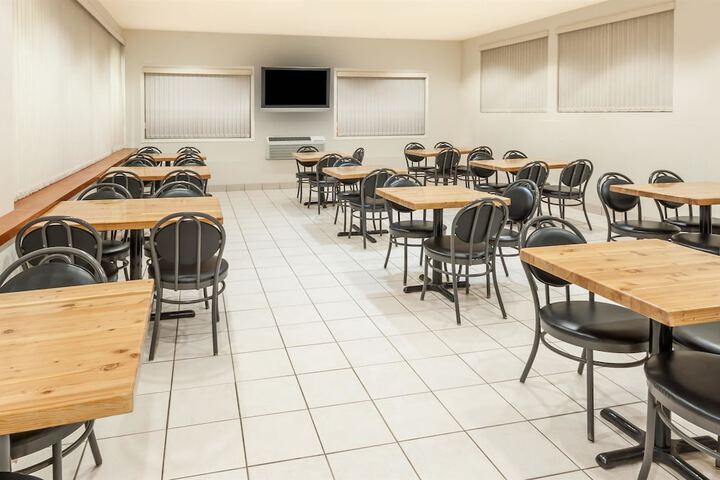 Breakfast/Coffee Service 10 of 15