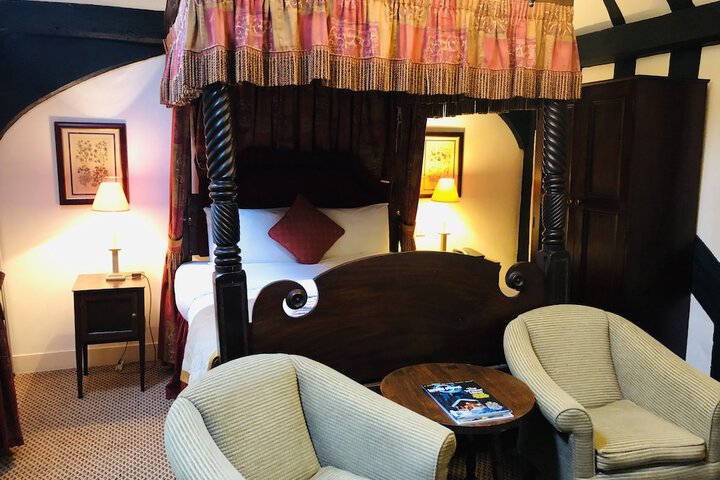 Room 3 of 31
