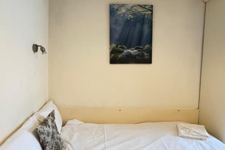 Room 40 of 118
