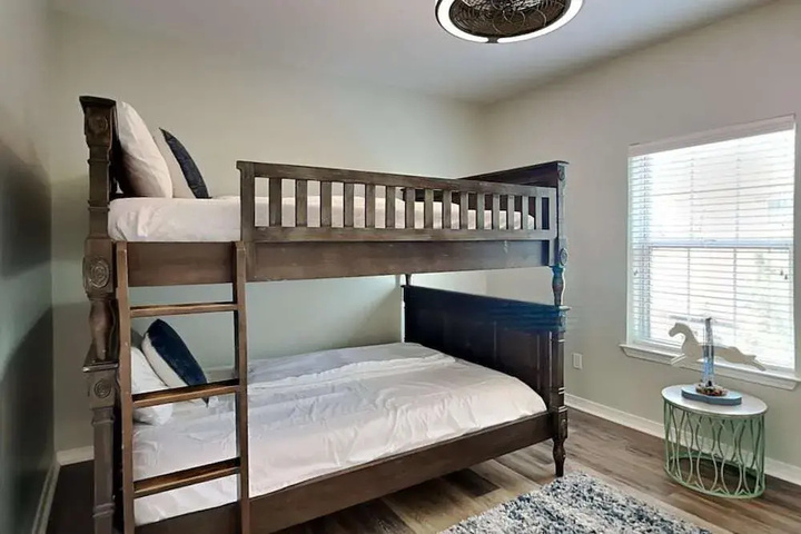 Room 4 of 19