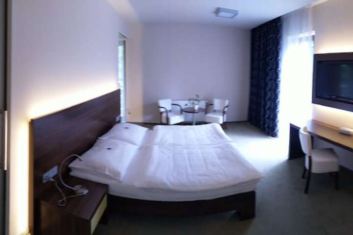 Room 22 of 34