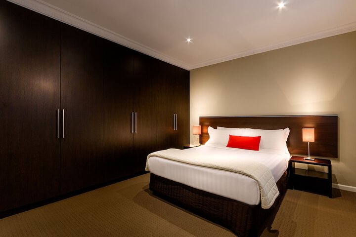 Room 4 of 22