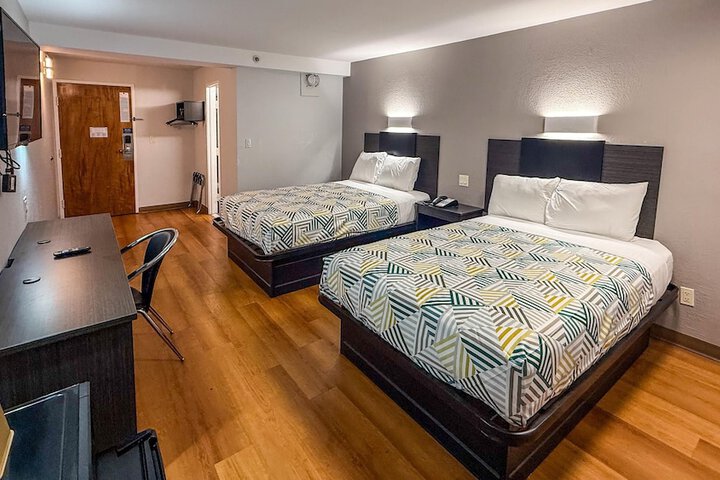 Room 11 of 48