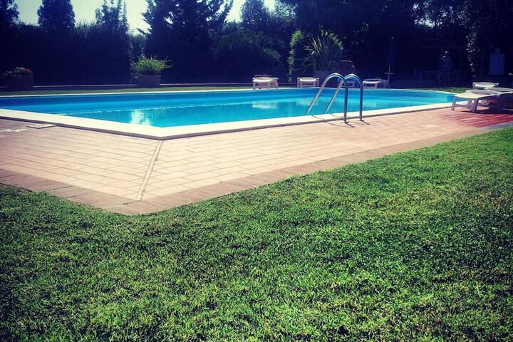 Pool 33 of 51