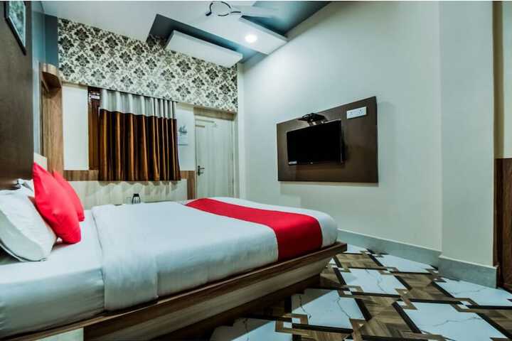 Room 9 of 21