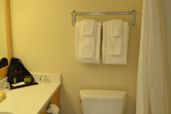 Room 28 of 61