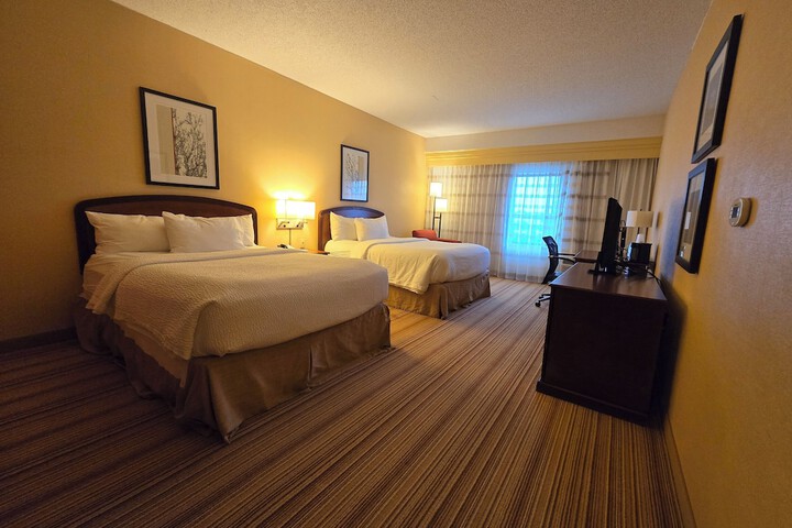 Room 27 of 135