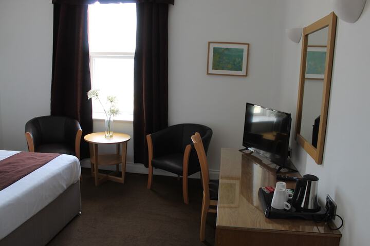 Room 13 of 49