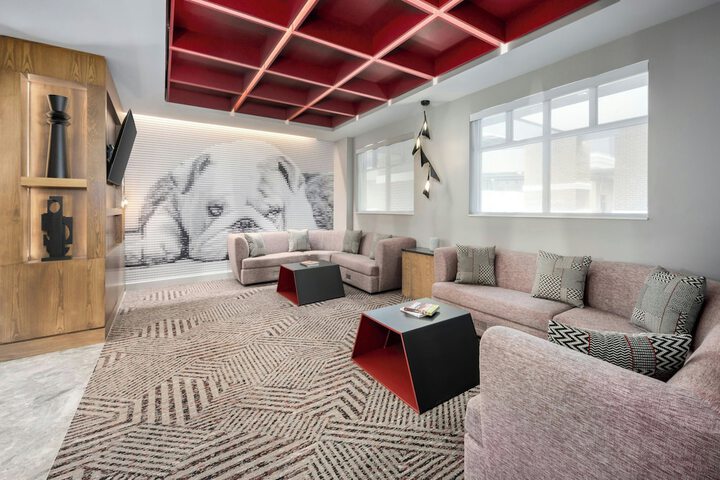 Guest Lobby