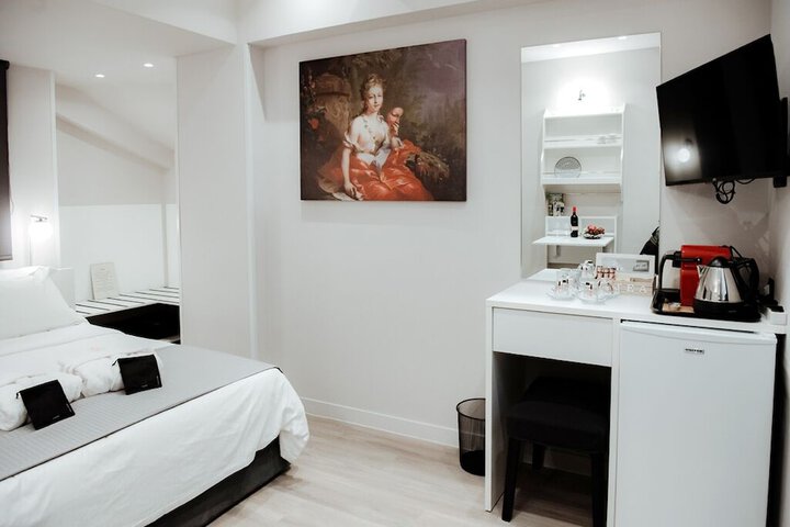 Room 15 of 46