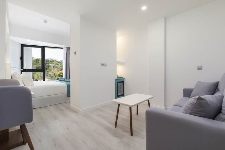 Room 5 of 25