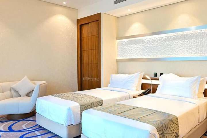 Room 14 of 48