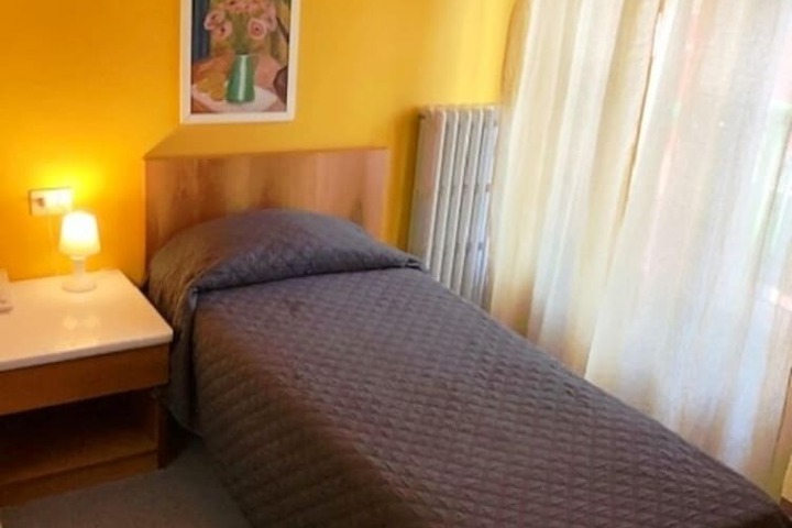 Room 12 of 73