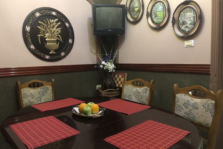 Dining 10 of 27