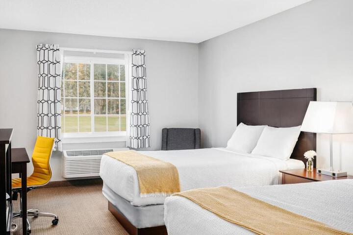 Double Room 2 Queen Beds Accessible (5 of 6)