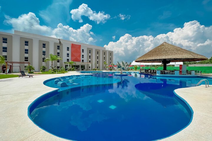 HOTEL ROYAL GARDEN TUXPAN in Tuxpan