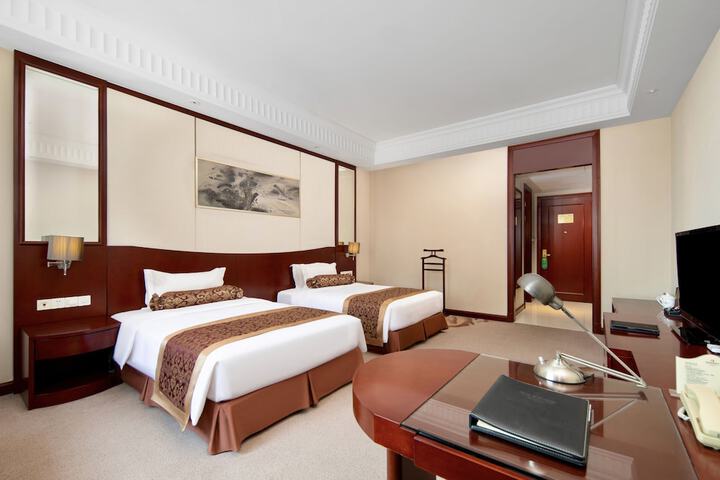 Room 9 of 60