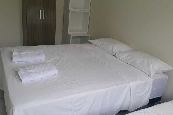 Room 7 of 18