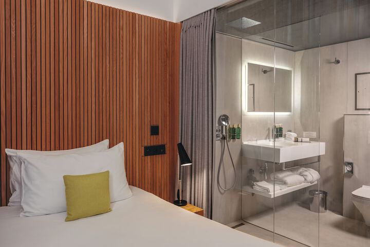 Room 32 of 116